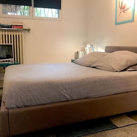 Appartement Cosy, Independant Avec Jardin Meudon Bagian luar foto