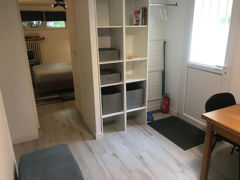 Appartement Cosy, Independant Avec Jardin Meudon Bagian luar foto